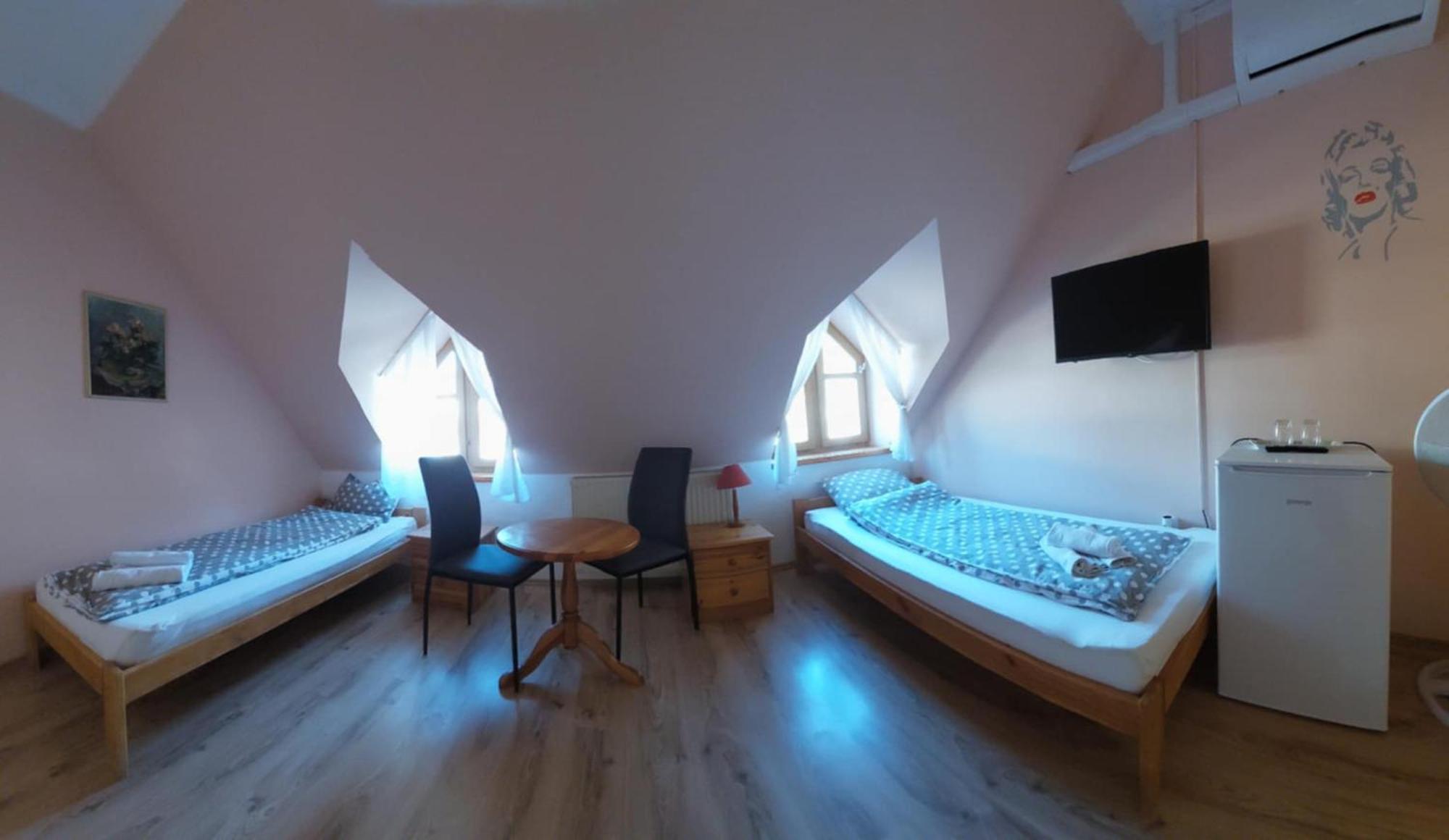 케츨리 Diana Fogado B&B 외부 사진